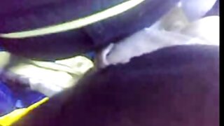 Długonoga dziewczyna w koronce zostaje wyruchana z tyłu taksówki darmowe filmiki mamuski